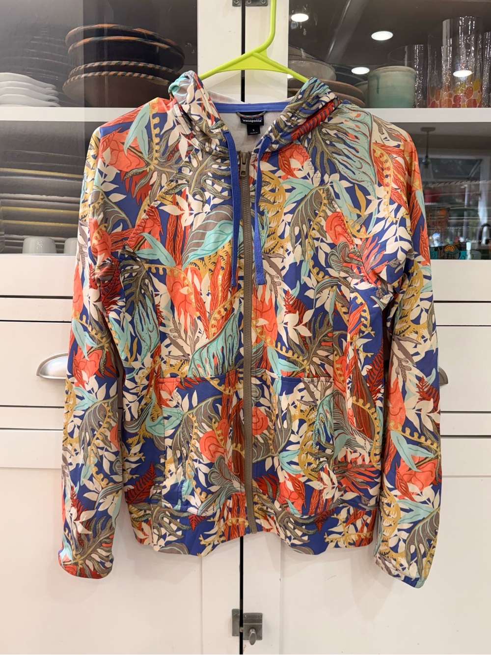 Patagonia Printed Light Weight Women’s Zip-Up Hoodie Jacket - Multicolor